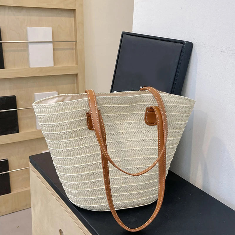 Women's Straw Basket Clutch Bag